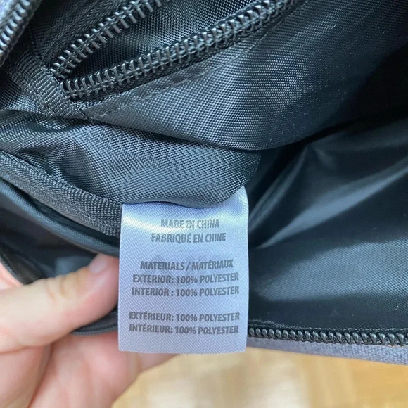 FILA - NWOT Grey Small Messenger Crossbody Bag Adjustable Straps - Picture 7 of 10